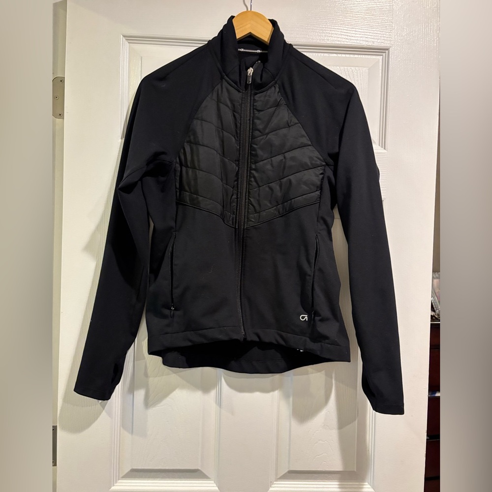 GAP Women's Black lightweight activewear zip up
